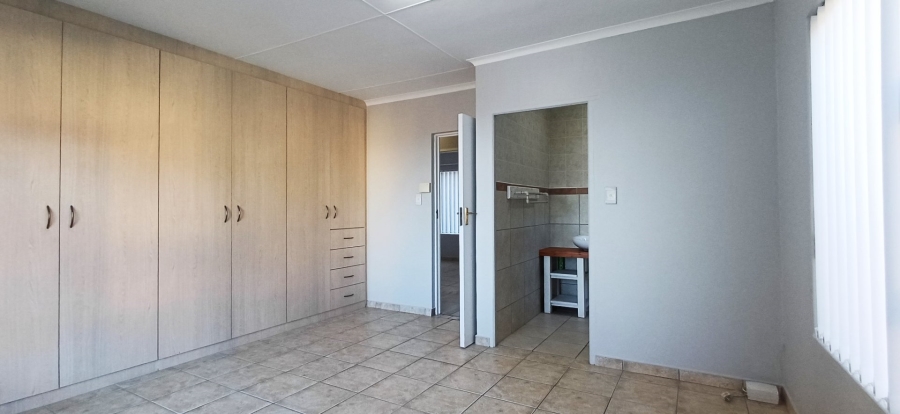 6 Bedroom Property for Sale in Dana Bay Western Cape